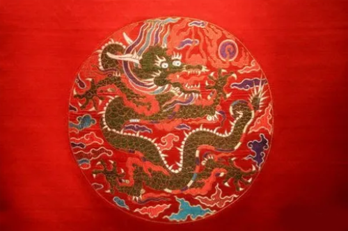 寓意图案龙袍图片大全_龙袍象征_龙袍图案寓意